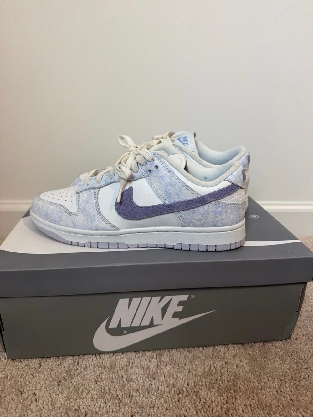 Nike Low-Top Sneakers in Light Blue and Lavender Swoosh